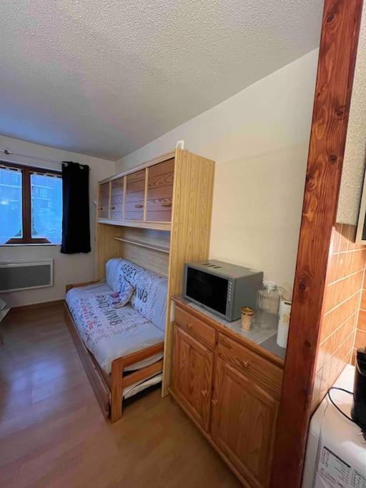 Charmant Studio A Font-Romeu Avec Place De Parking Font-Romeu-Odeillo-Via Exterior foto